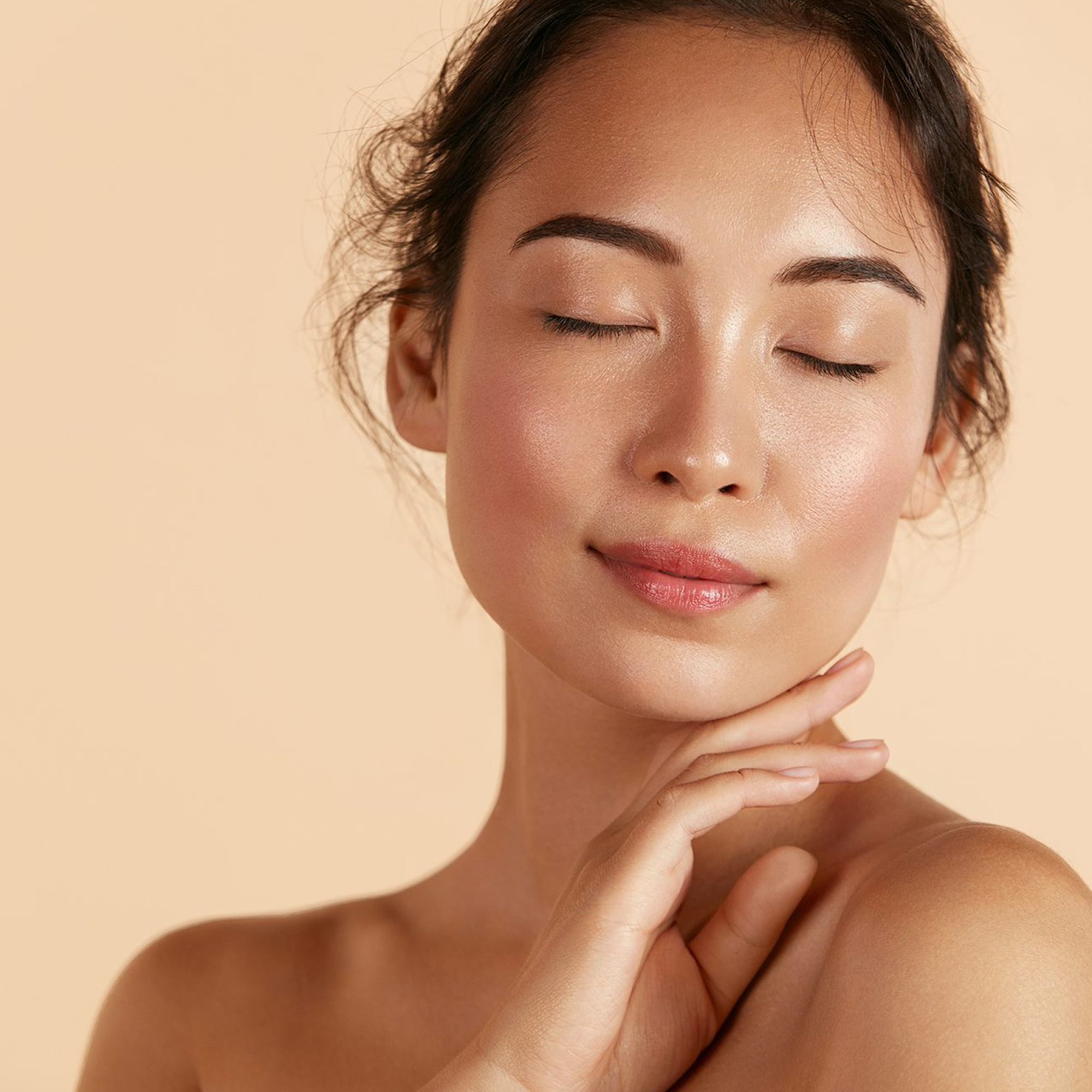 Wrinkle treatment with boulinum & hyaluronic acid in Berlin HY STUDIO